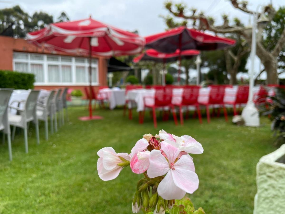 Hostal Restaurante Luz De Luna Vilanova de Arousa Exterior foto