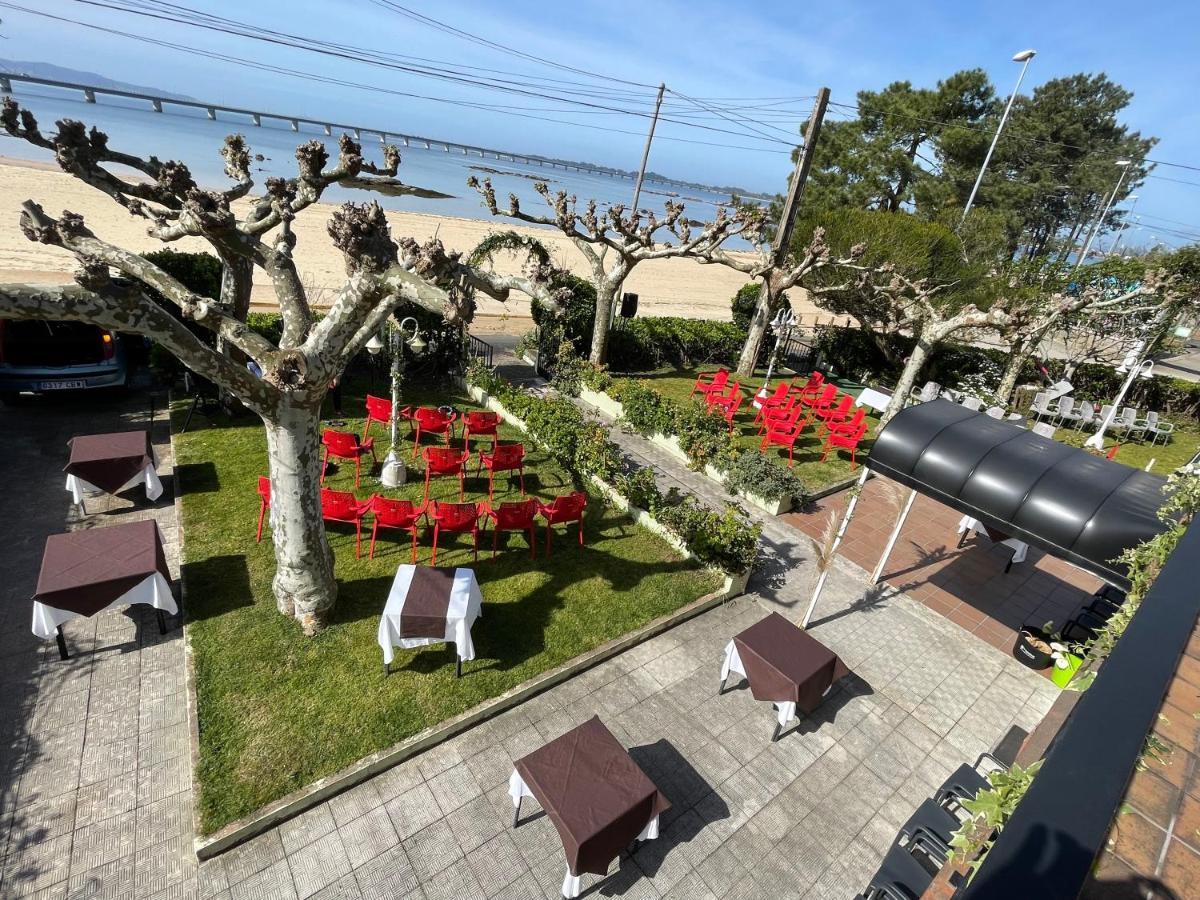 Hostal Restaurante Luz De Luna Vilanova de Arousa Exterior foto